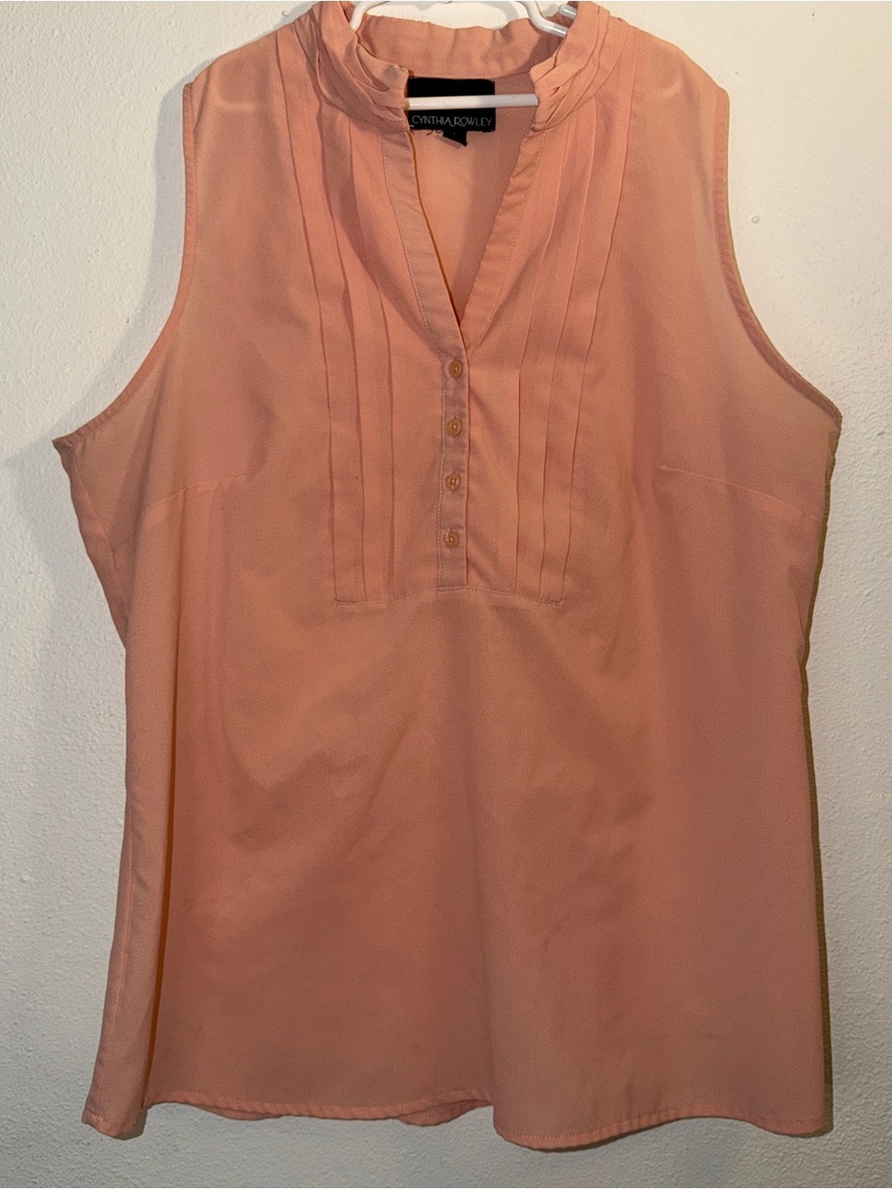 Cynthia Rowley Peach Sleeveless Pintuck V-Neck sleeveless Blouse, sz L